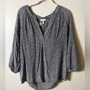 JOIE | 100% Silk Black & White Chevron Patterned Blouse Size M